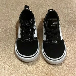 Black and white checkered toddler vans